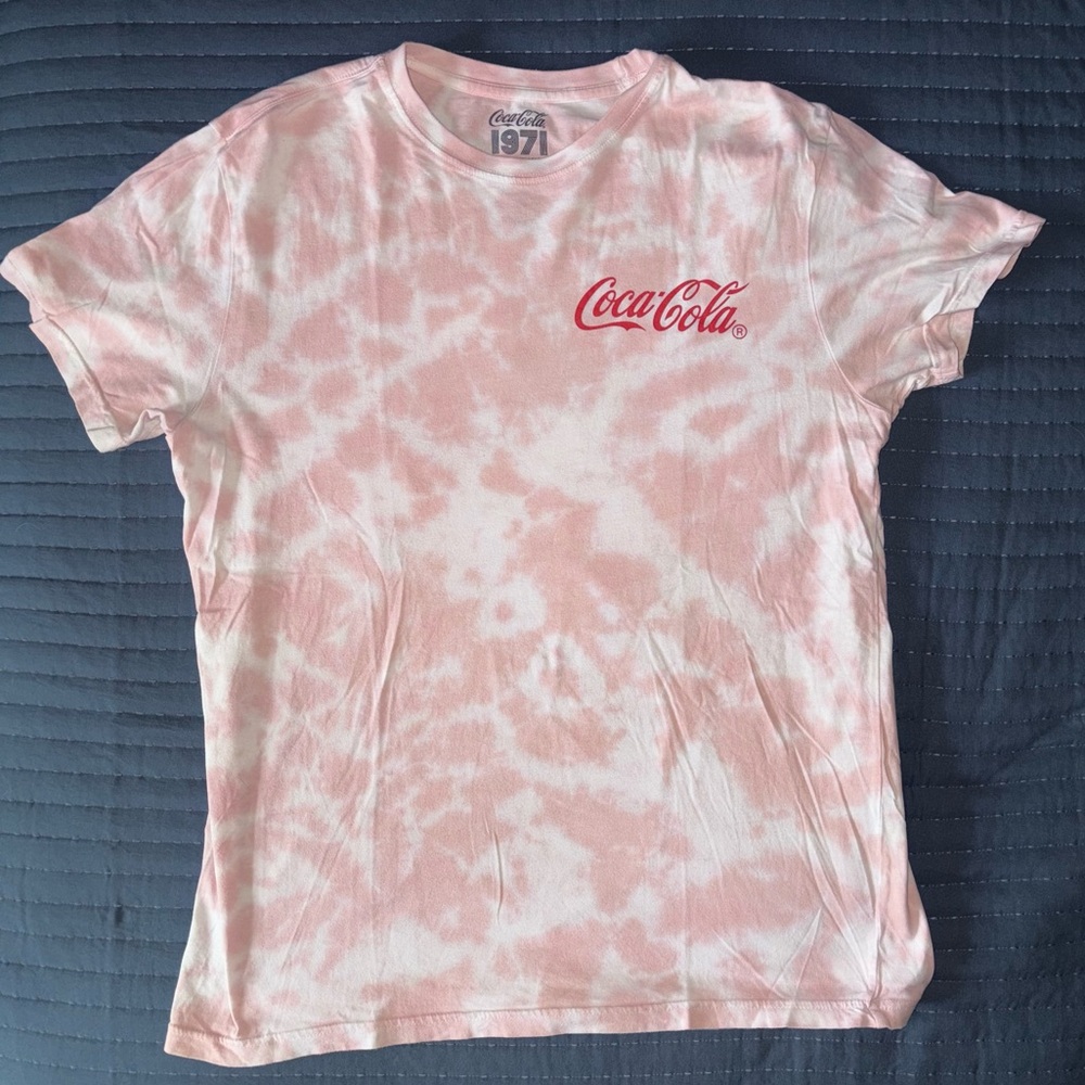 Coca-Cola 1971 Unity Collection Tee Large NWT